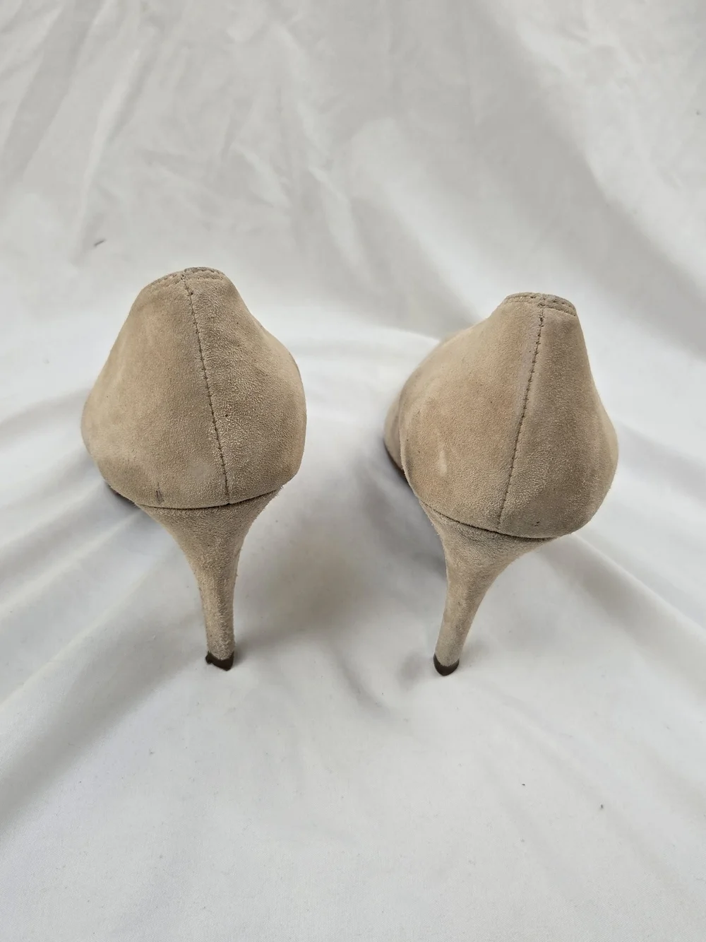 VANELi Women's Perforated Suede Pumps Beige Taupe Pointed Toe Heels Size 10